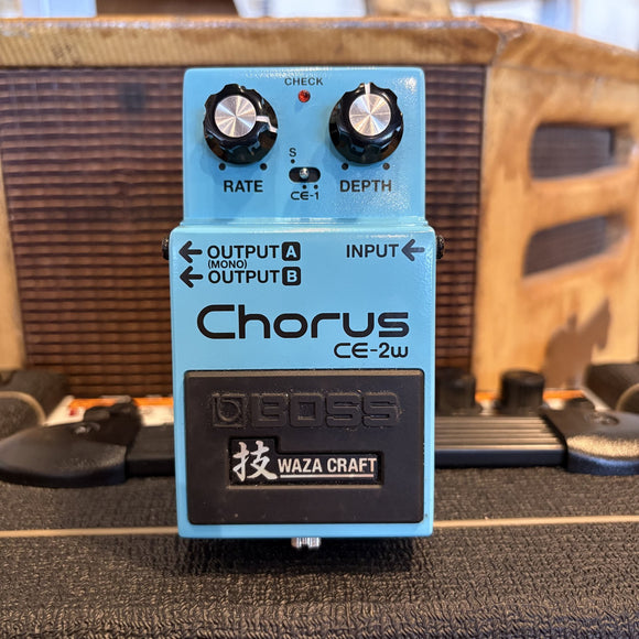 Boss CE-2w Waza Chorus Used