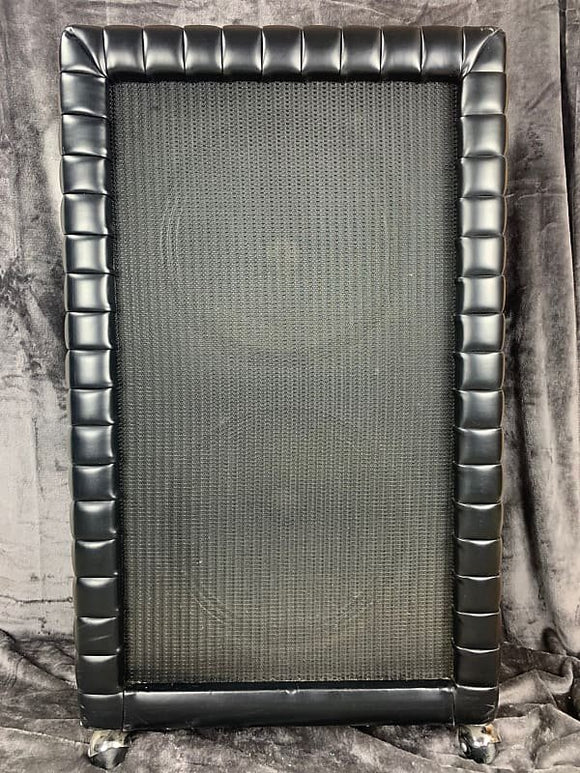 Kustom 2x15 Bass Cab in Black