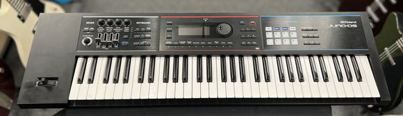 Roland JUNO-DS61 61 Key Synthesizer with Gator Gig Bag