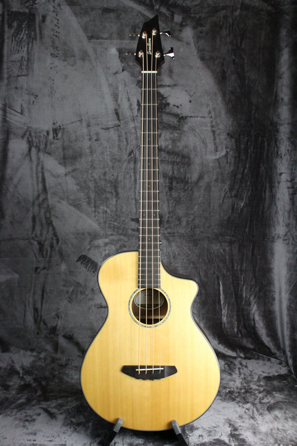 Breedlove Pursuit Acoustic Bass