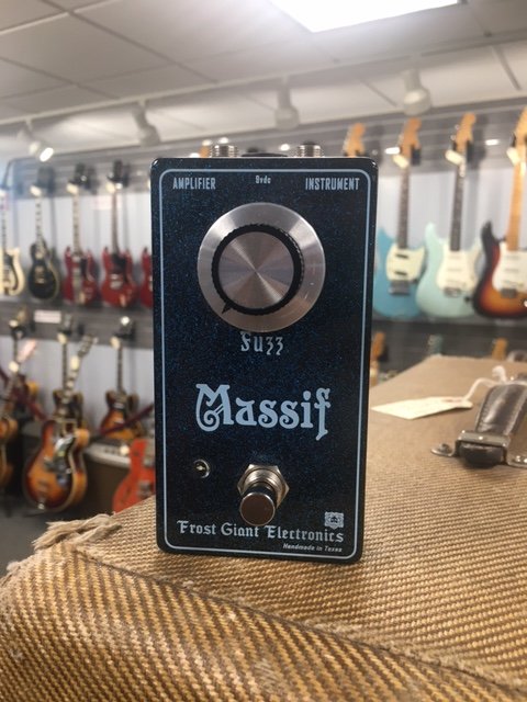 Frost Giant LTD Empire Guitars Massif Used